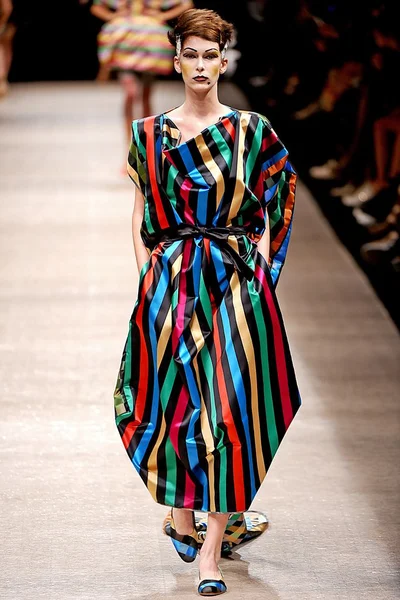 Look 48